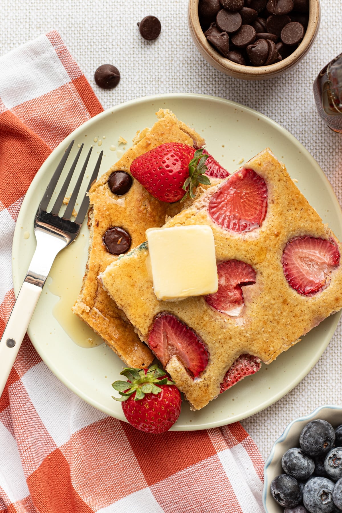 No-Flip Sheet Pan Protein Pancakes: Quick & Easy Family Breakfast